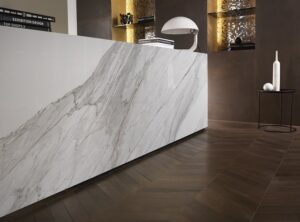 Porcelanato Grande Vale a Pena? Veja Vantagens, Desvantagens e Cuidados na Instalação